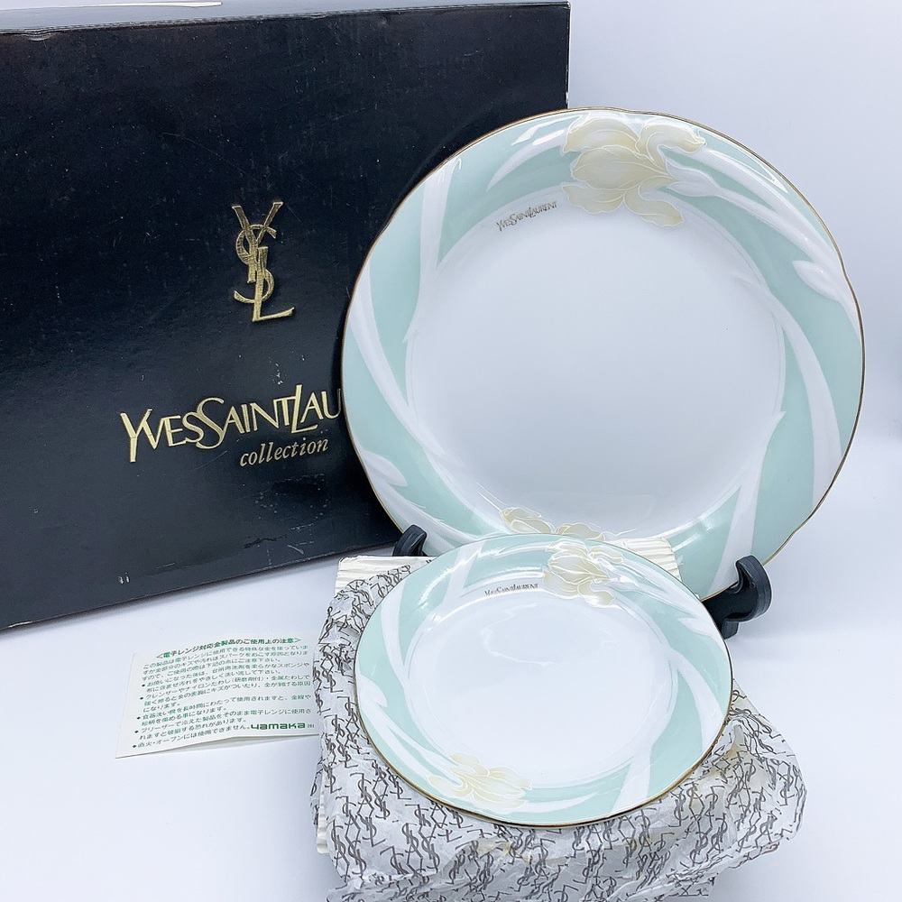6-Pcs Yves Saint Laurent Tulip Motif Party Plate Set